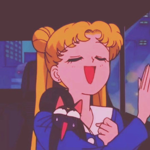 裸身美女在客厅自慰喷水呻吟久久久免费看
